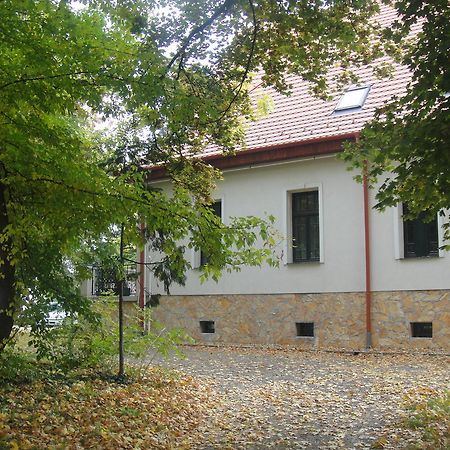 Saghegy Fogado Es Panzio Hotell Celldömölk Exteriör bild