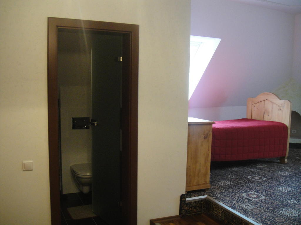 Saghegy Fogado Es Panzio Hotell Celldömölk Rum bild